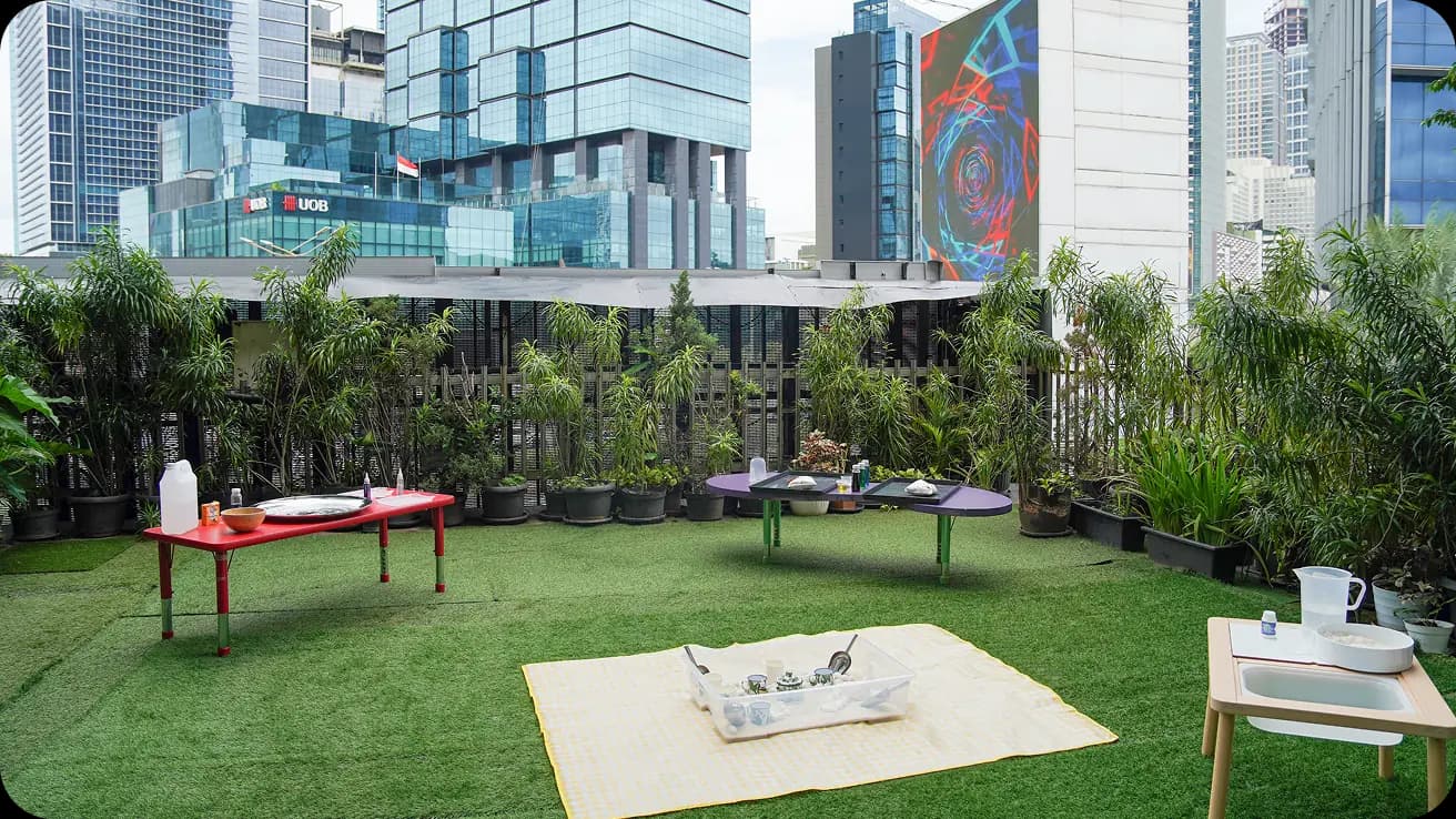 Collaborate with Over 30 Nationalities